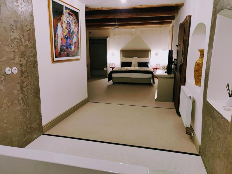 Hotel Kocour Třebíč Esterno foto